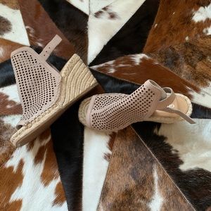 Gianni Bini wedges “New” size 5.5